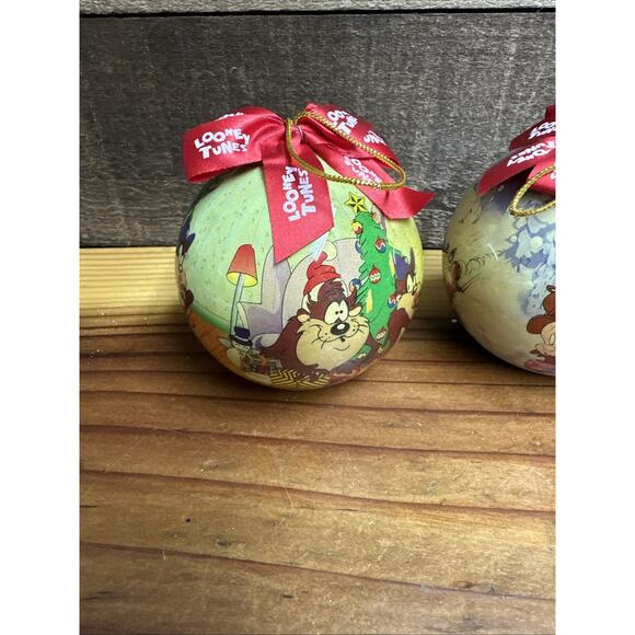 Set of 4 Vintage Looney Tunes Christmas Ornaments - 1995 - Picture 2 of 6